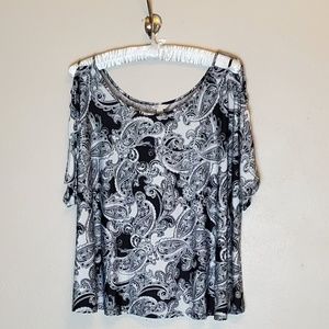 CATO BLACK/WHITE LADDER SLEEVE BLOUSE 26-28W